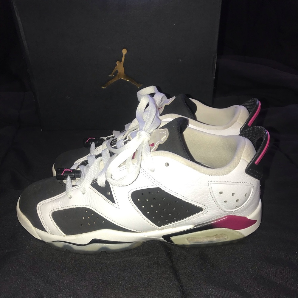 Retro Oreo pink low 6s